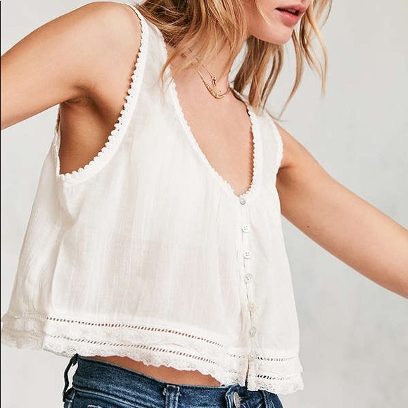 NWT UO Boho Semi Sheer Lace Eyelet Button Crop Top - Picture 6 of 6